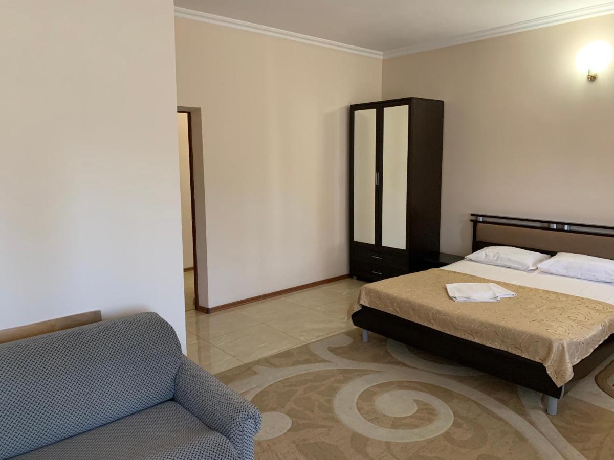 Guest House Aphyn Leto Gagry Zewnętrze zdjęcie